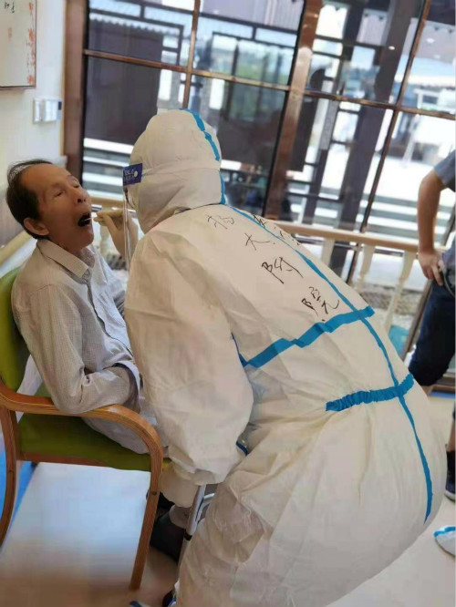 赵雯.jpg