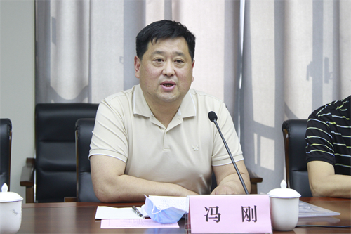 冯刚.jpg