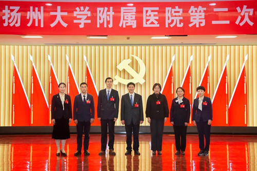 合影2_副本.jpg